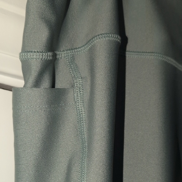 Under Armour Women's Gray Leggings - Picture 3 of 5